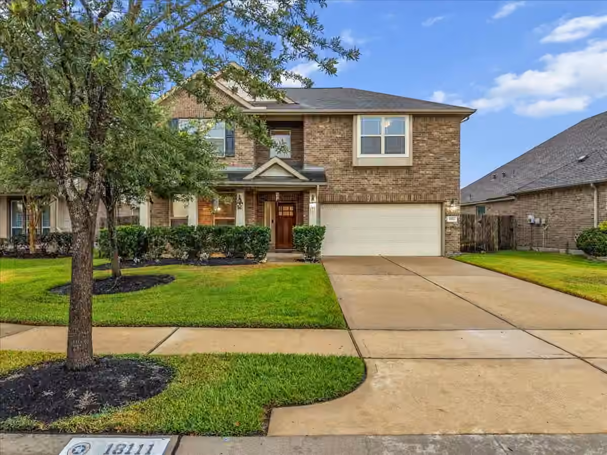 Photo 2 of 18111 Russett Green Drive, Tomball, TX