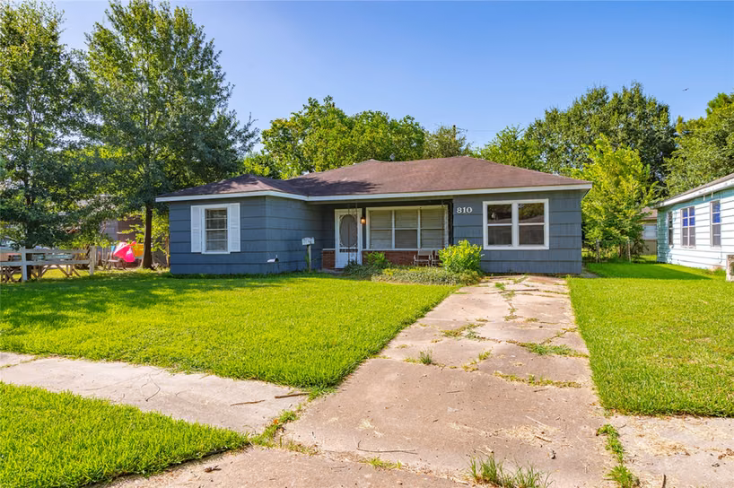 Photo of 810 Armor Avenue, Pasadena, TX 77502