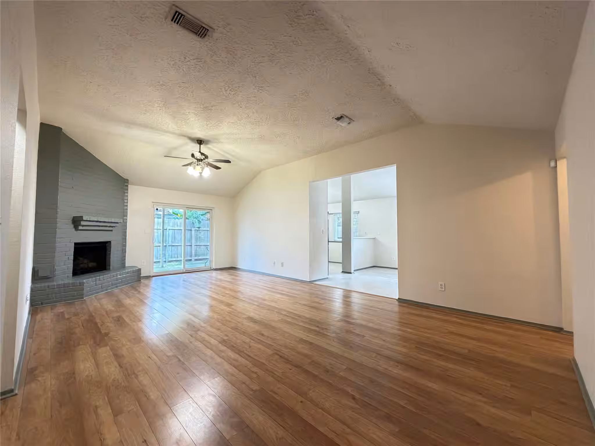 Photo 6 of 20911 Park Bridge Drive, Katy, TX