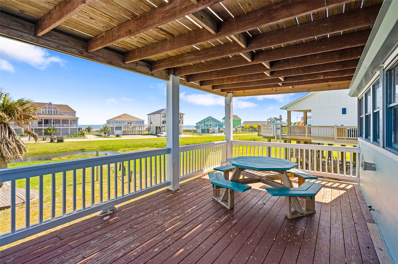 Photo 4 of 3040 Carioca Court, Crystal Beach, TX