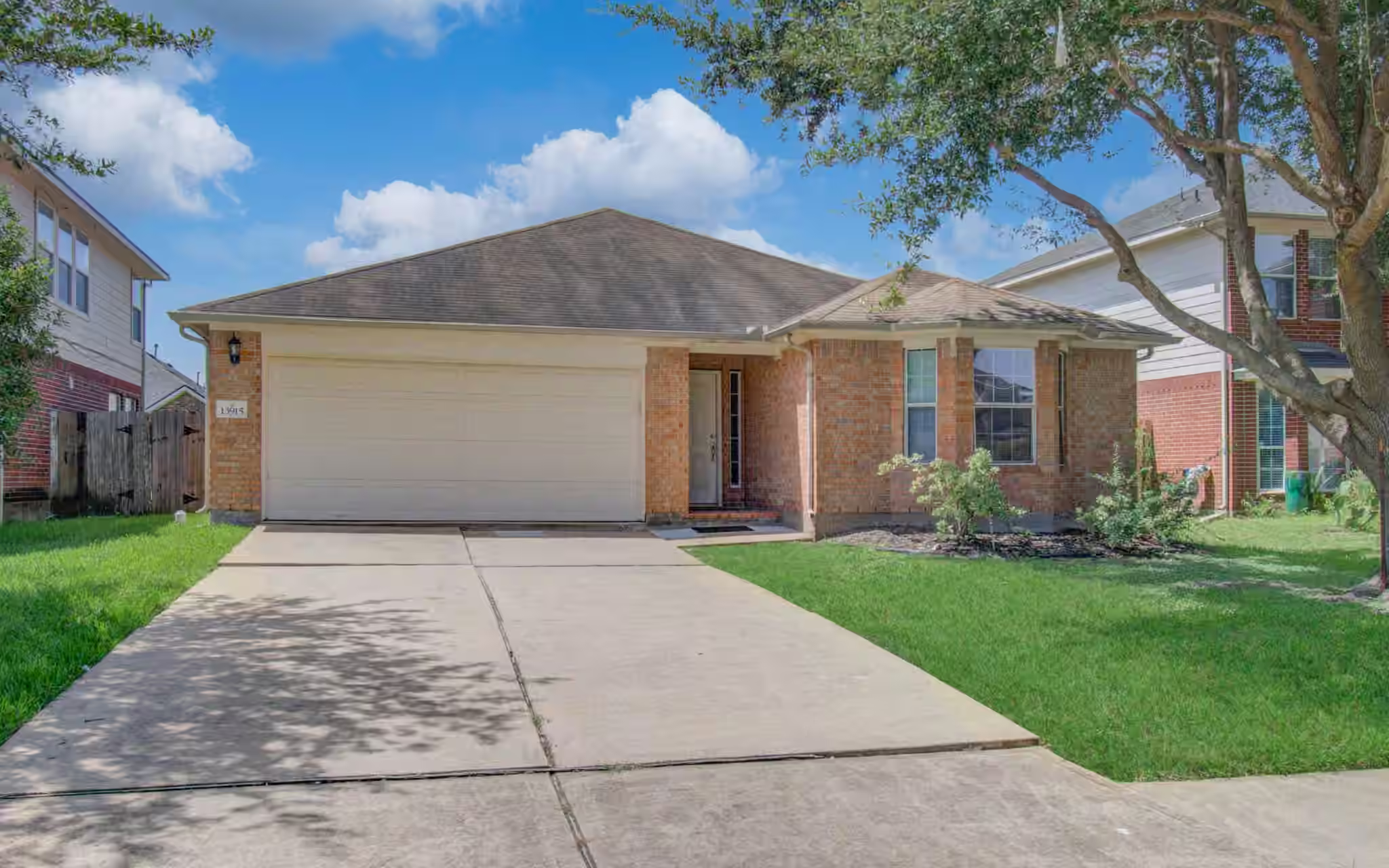 Photo 2 of 13915 Fort Nelson Drive, Houston, TX