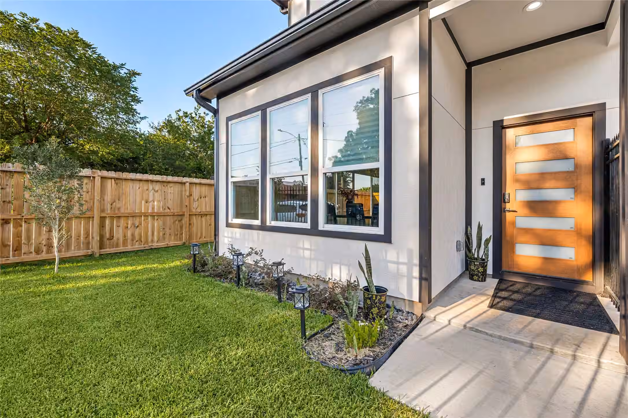 Photo 7 of 1306 Grove Street, Houston, TX