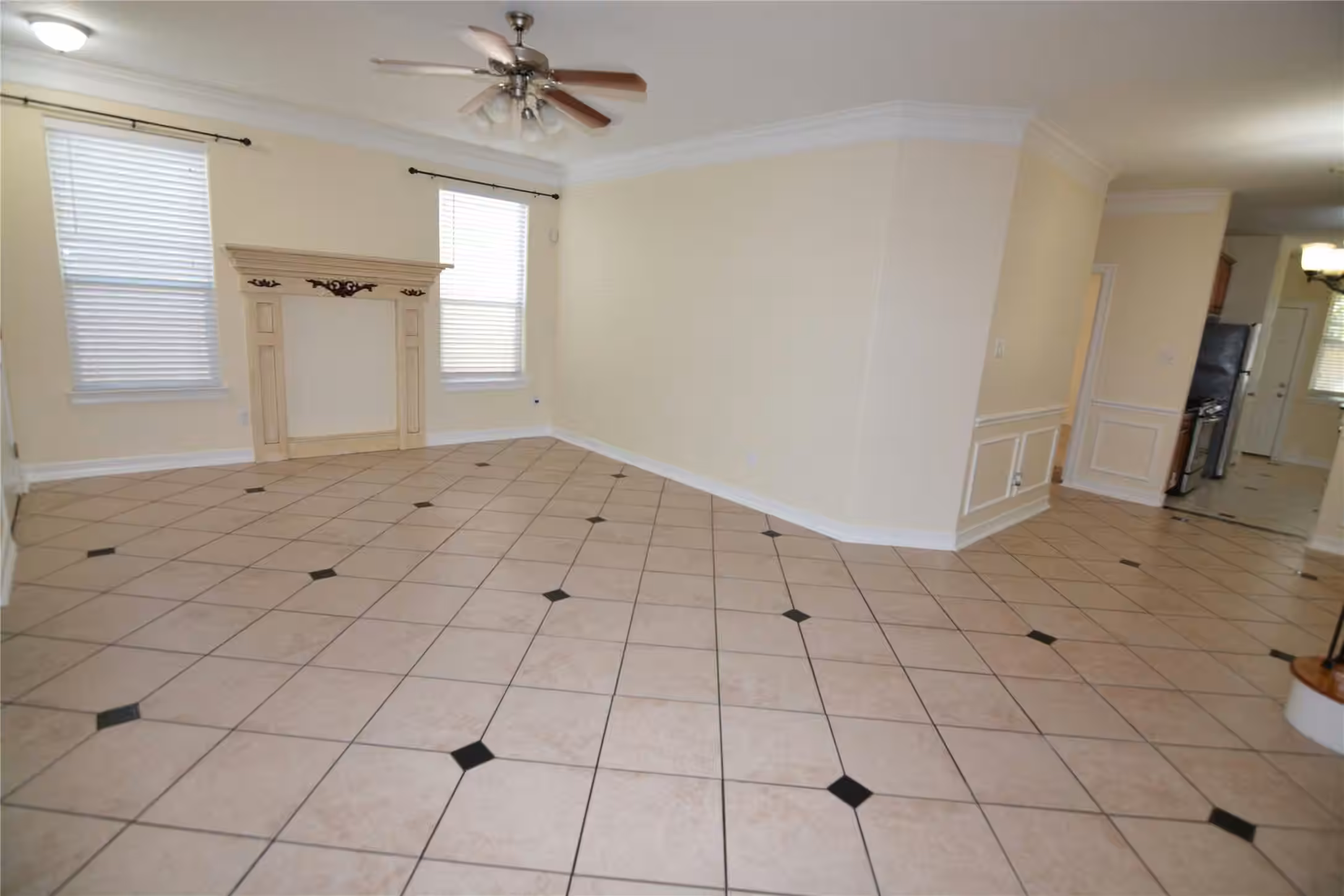 Photo 6 of 10920 Panther Court, Houston, TX