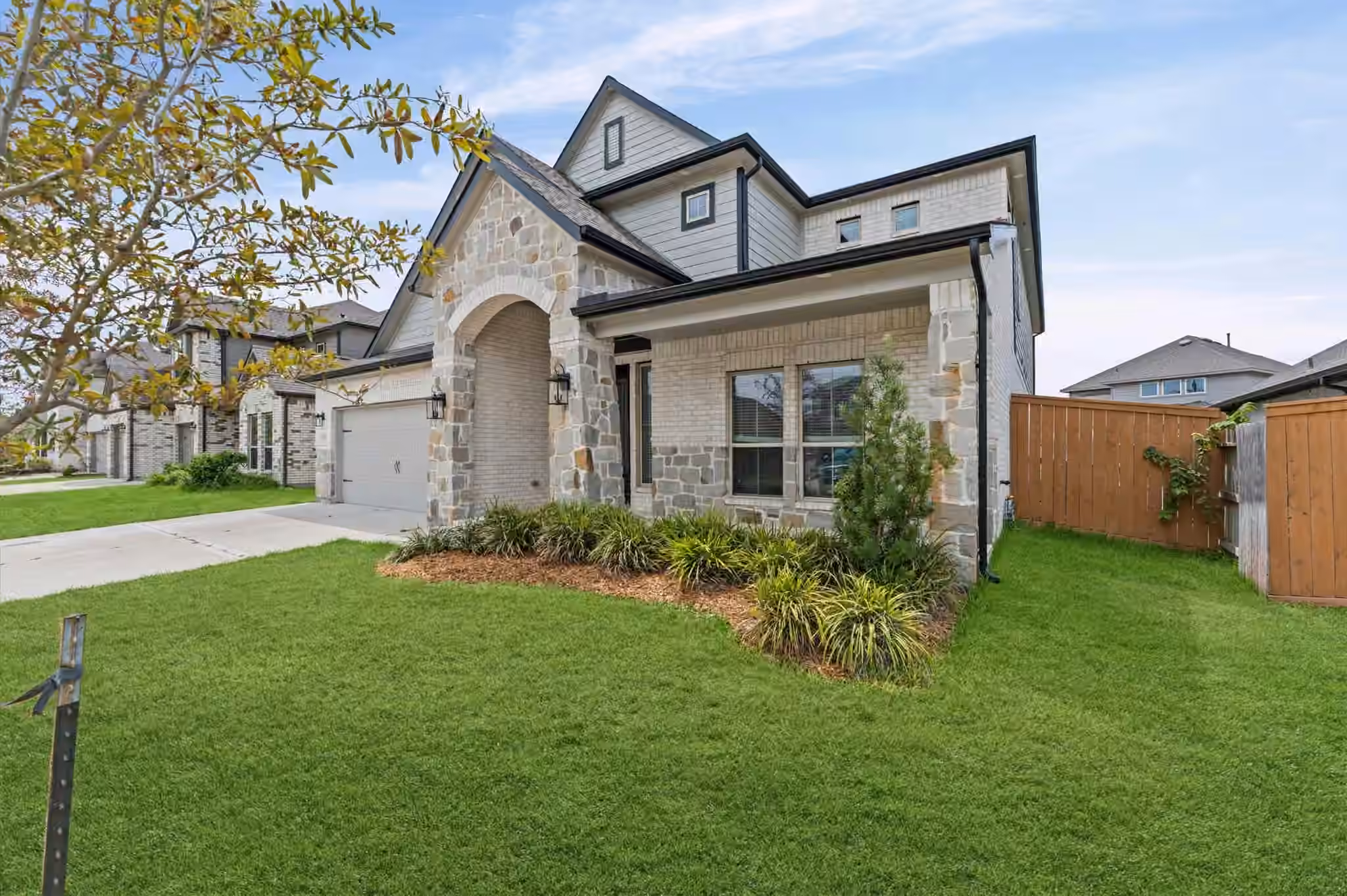 Photo 2 of 1540 Dawn Harbor Drive, Katy, TX