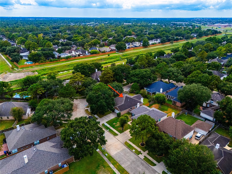 Photo 7 of 8207 Broken Timber Way, Houston, TX