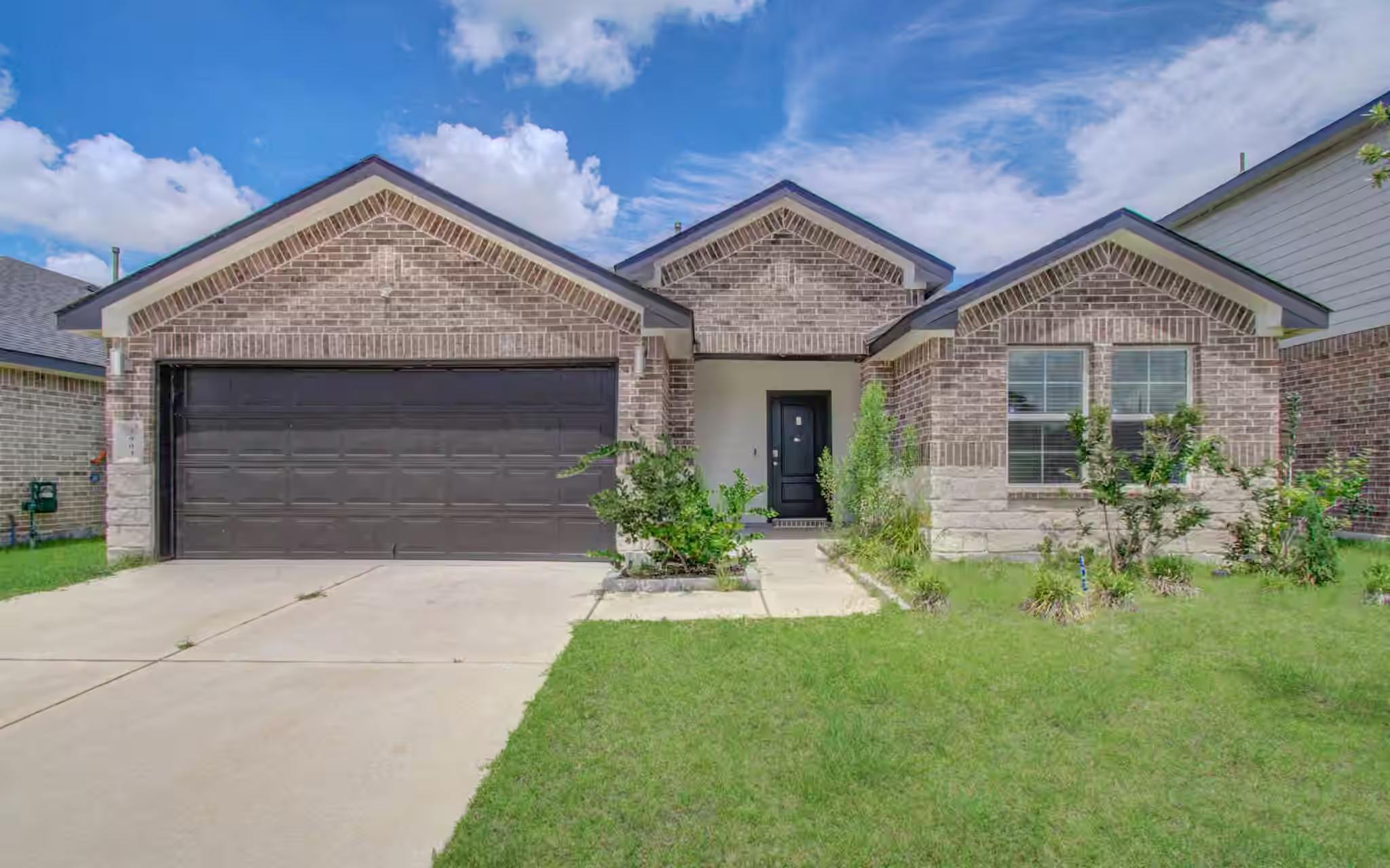 Photo 4 of 7903 Wrangler Shack Lane, Rosharon, TX