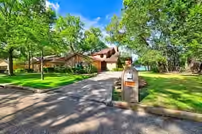 Photo 2 of 3335 Torrey Pines Drive, Montgomery, TX