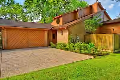 Photo 3 of 3335 Torrey Pines Drive, Montgomery, TX