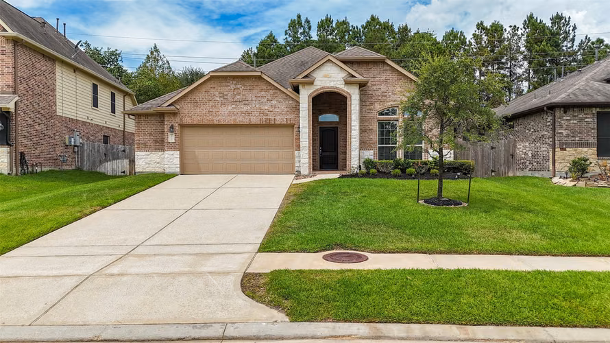 Photo 4 of 10722 Sir Alex Drive, Tomball, TX