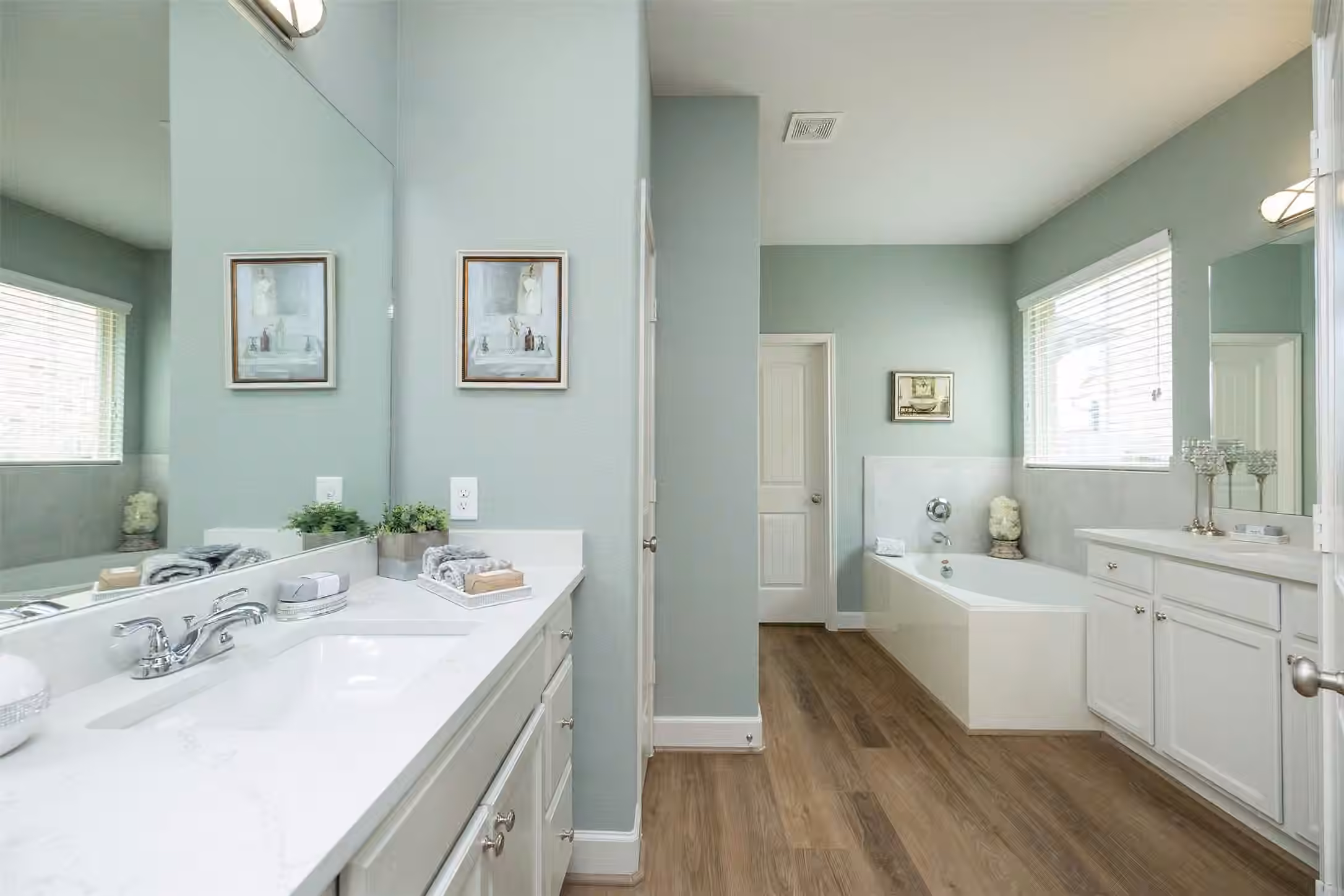 Photo 6 of 10722 Sir Alex Drive, Tomball, TX
