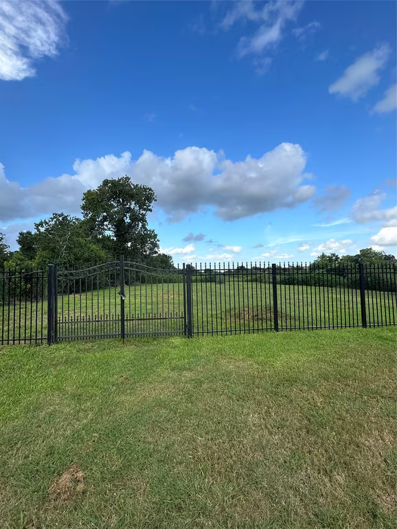 Photo 2 of 10809 Telephone Road, Houston, TX