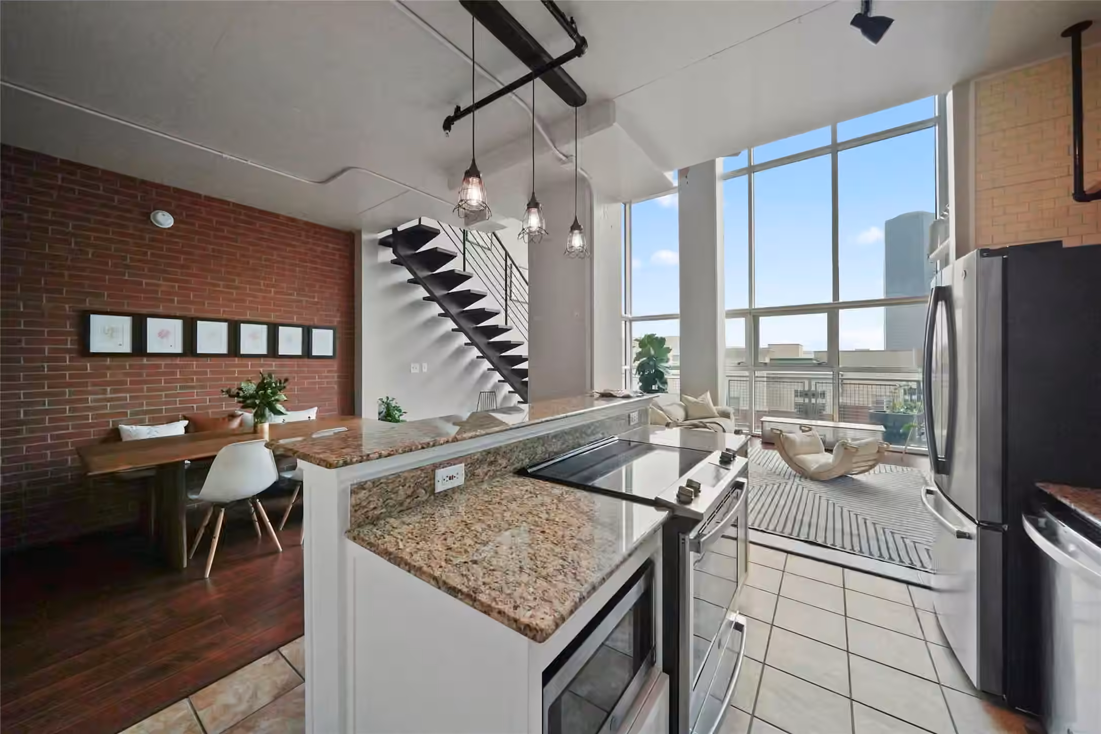 Photo 3 of 2000 Bagby Street 7418, Houston, TX