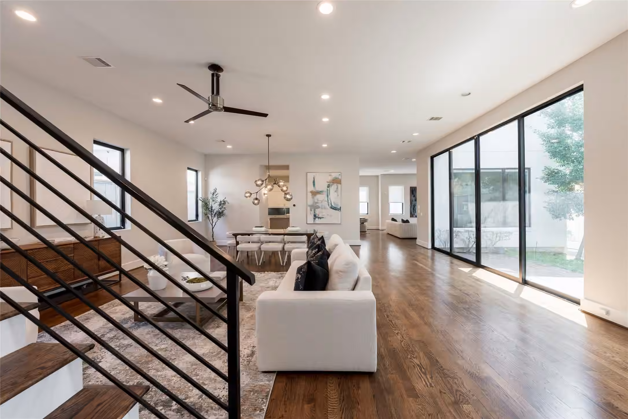 Photo 3 of 2109 Morse Street, Houston, TX