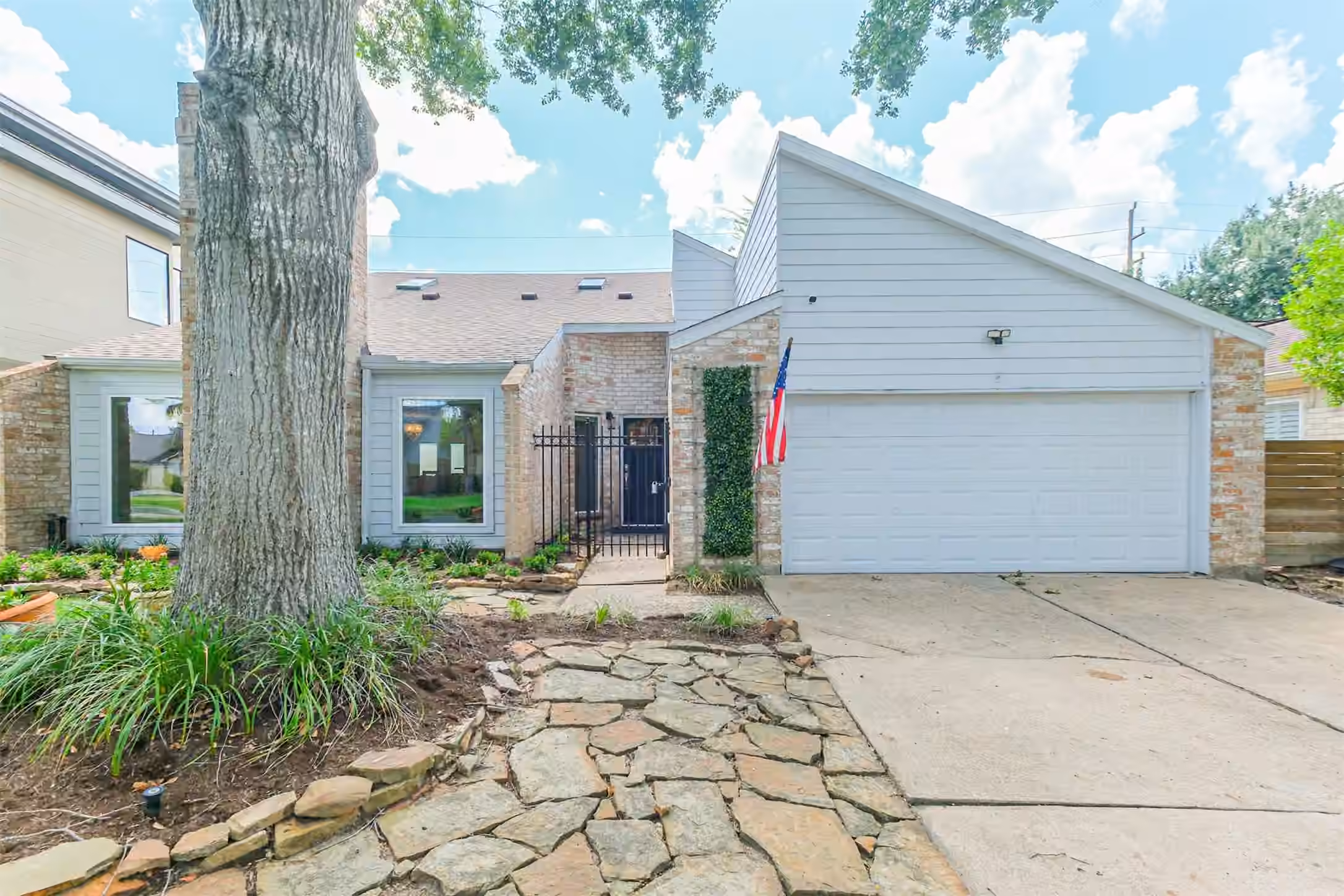 Photo 2 of 13919 Swiss Hill Drive, Houston, TX