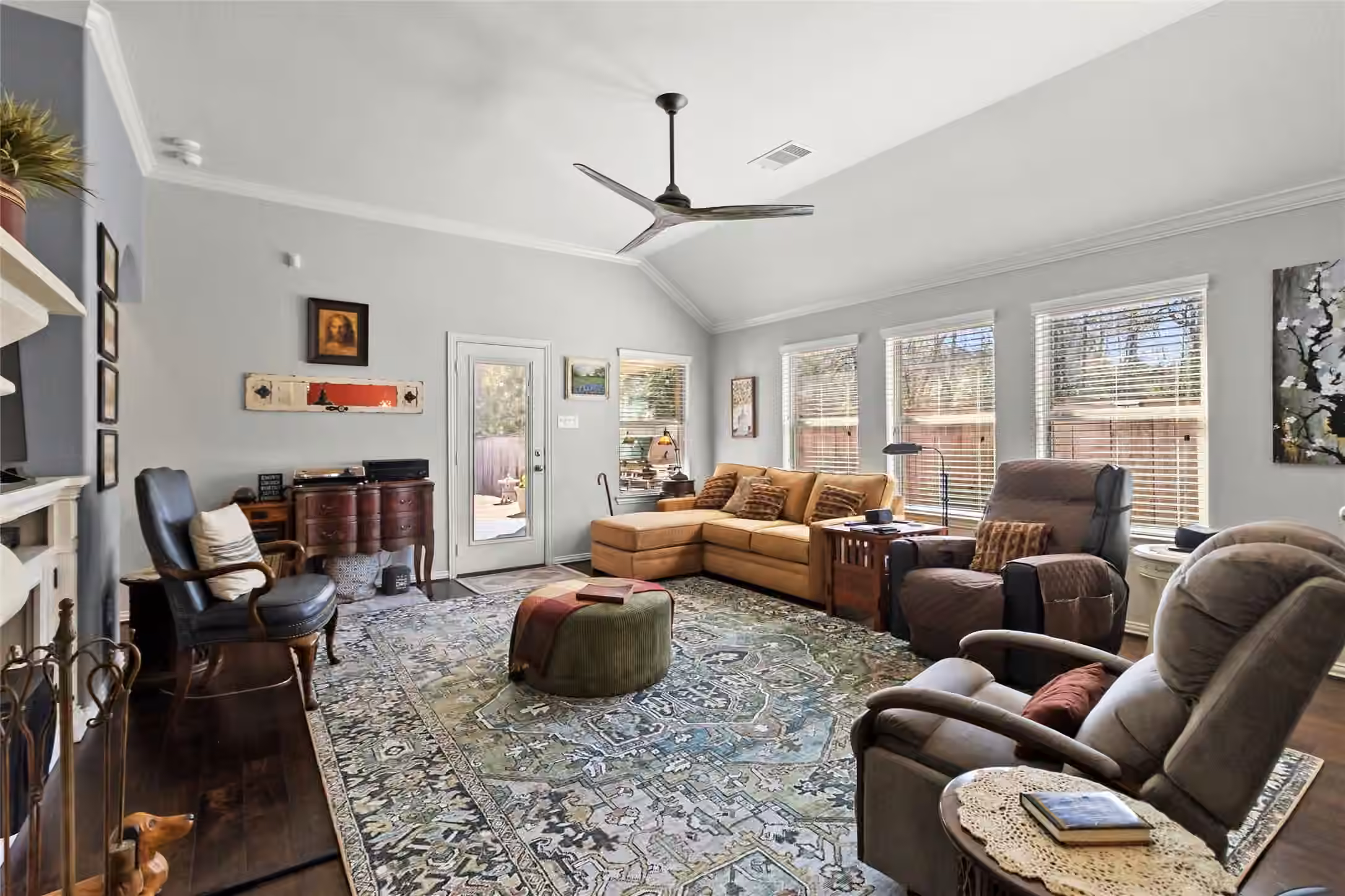 Photo 4 of 199 Capriccio Lane, Montgomery, TX