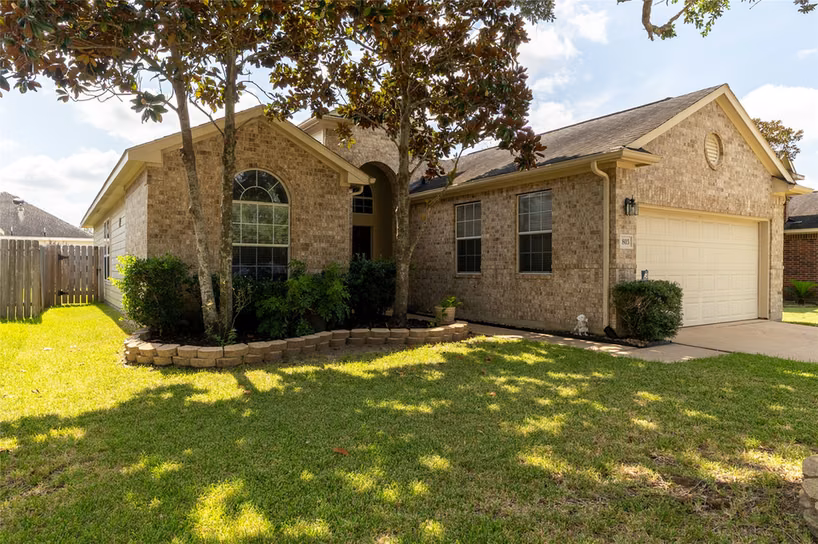 Photo 3 of 803 Pickett Hill Lane Lane, Rosenberg, TX