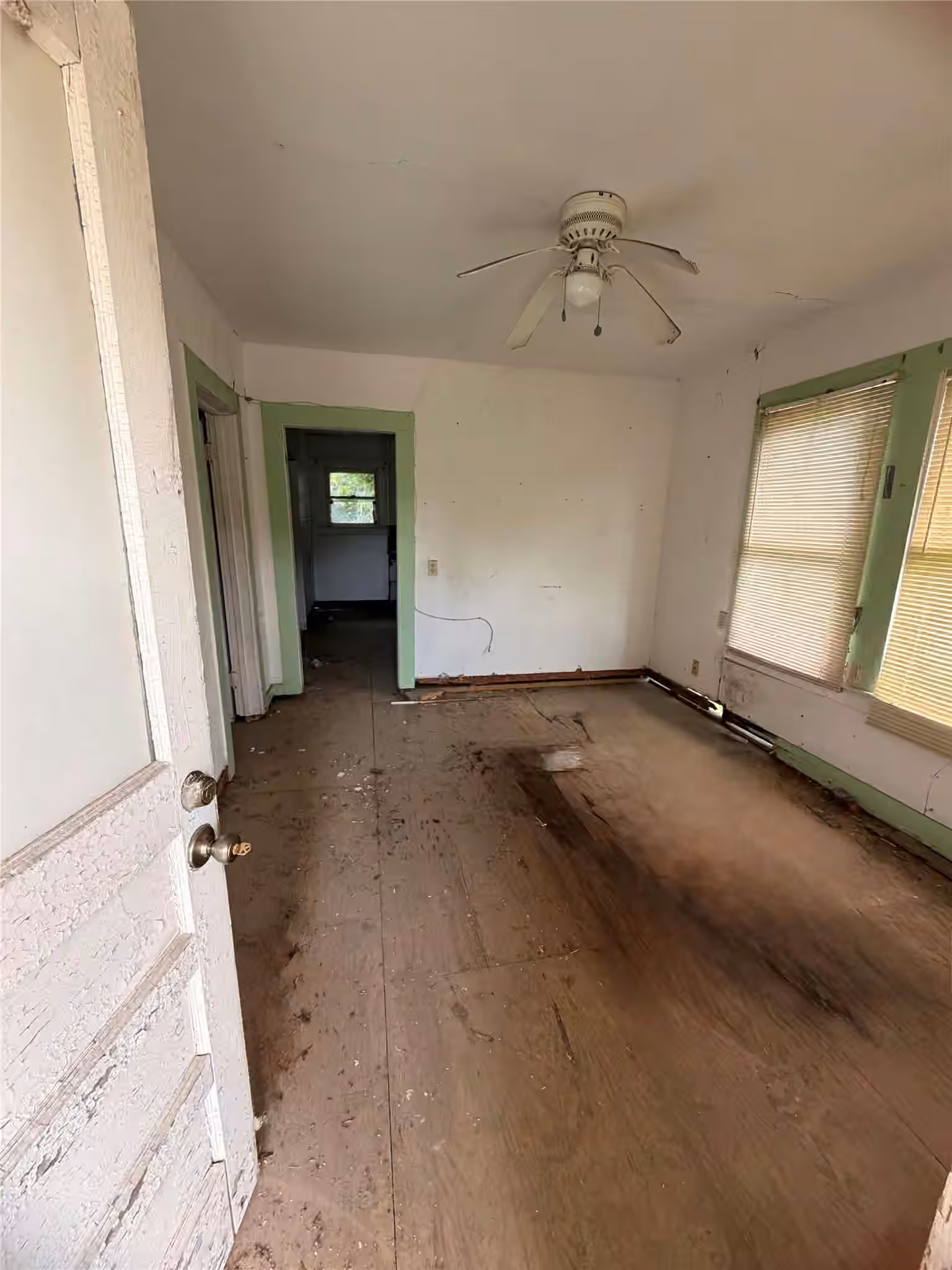 Photo 2 of 1508 Elm Street, Baytown, TX