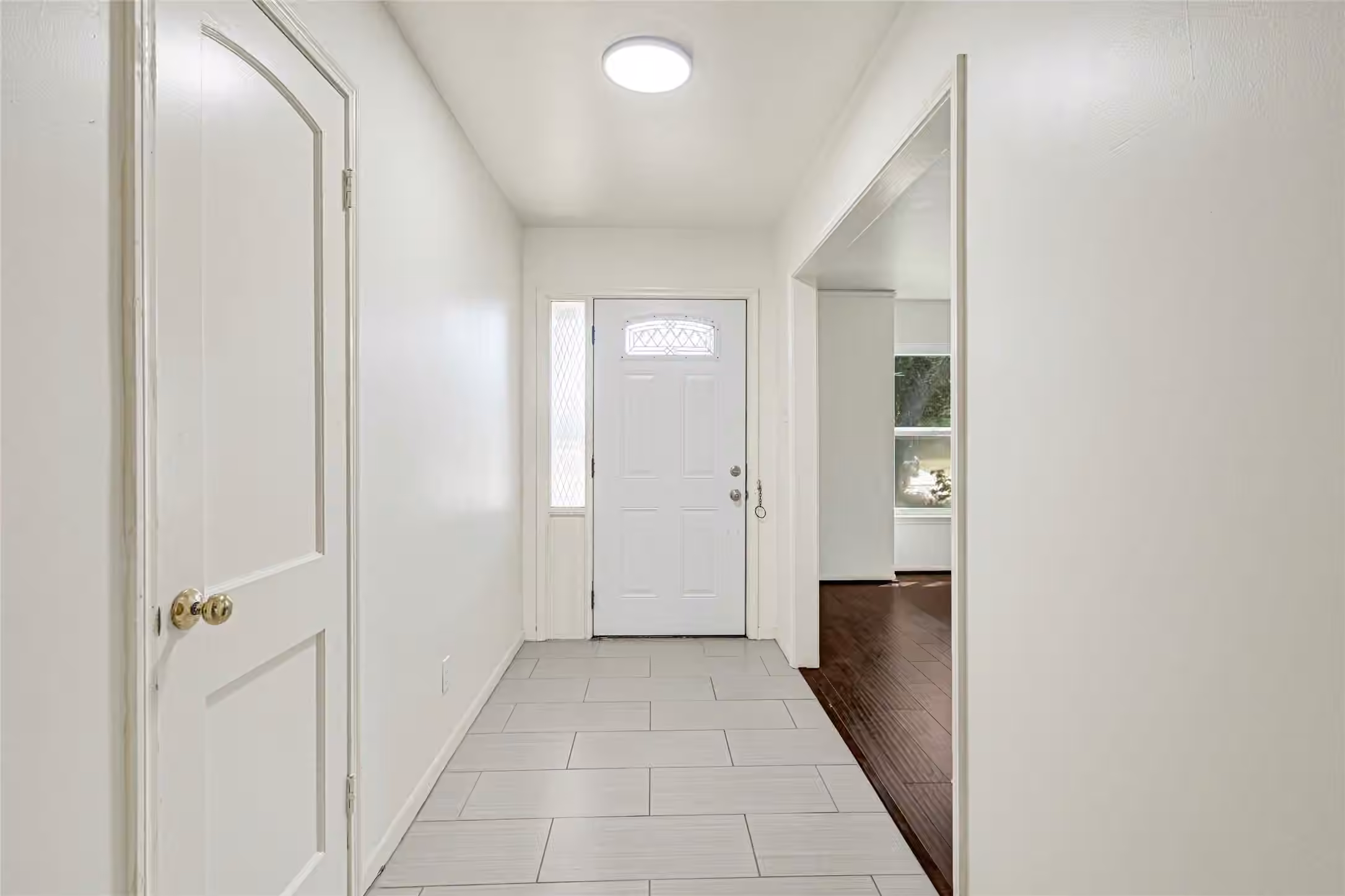 Photo 5 of 7702 Dashwood Drive, Houston, TX