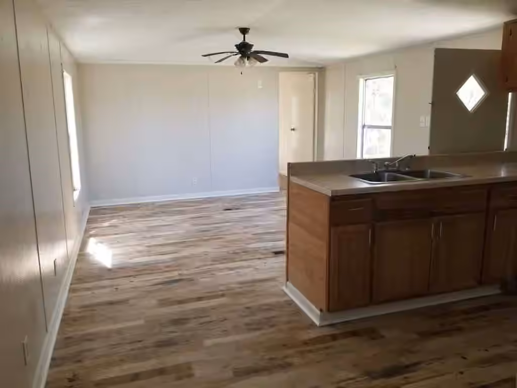 Photo 5 of 368 Pine Ridge Drive, Cleveland, TX