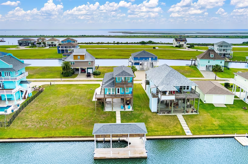 Photo of 1900 Laguna Harbor Cove Boulevard, Port Bolivar, TX