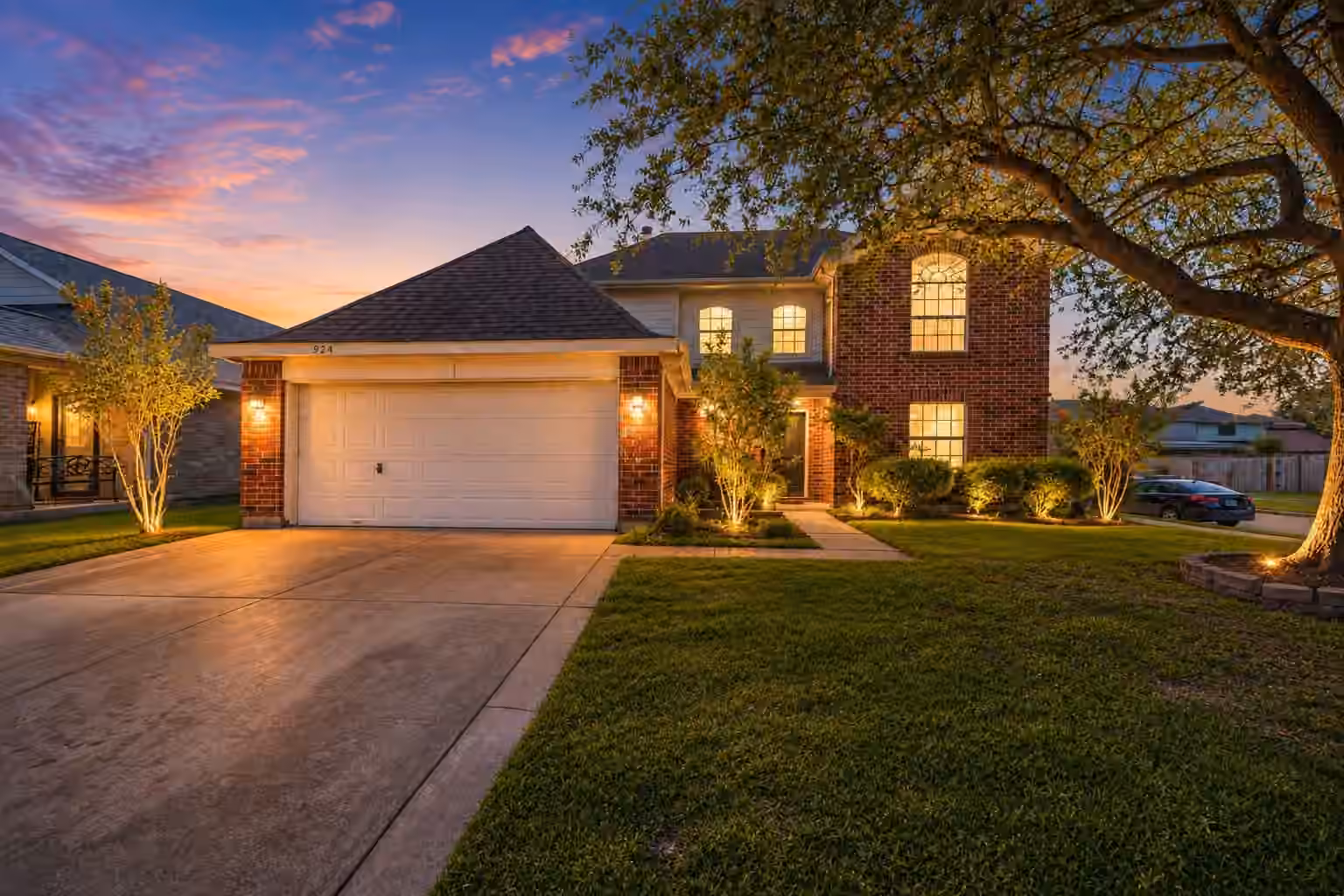 Photo 2 of 924 Chad Lane, Baytown, TX