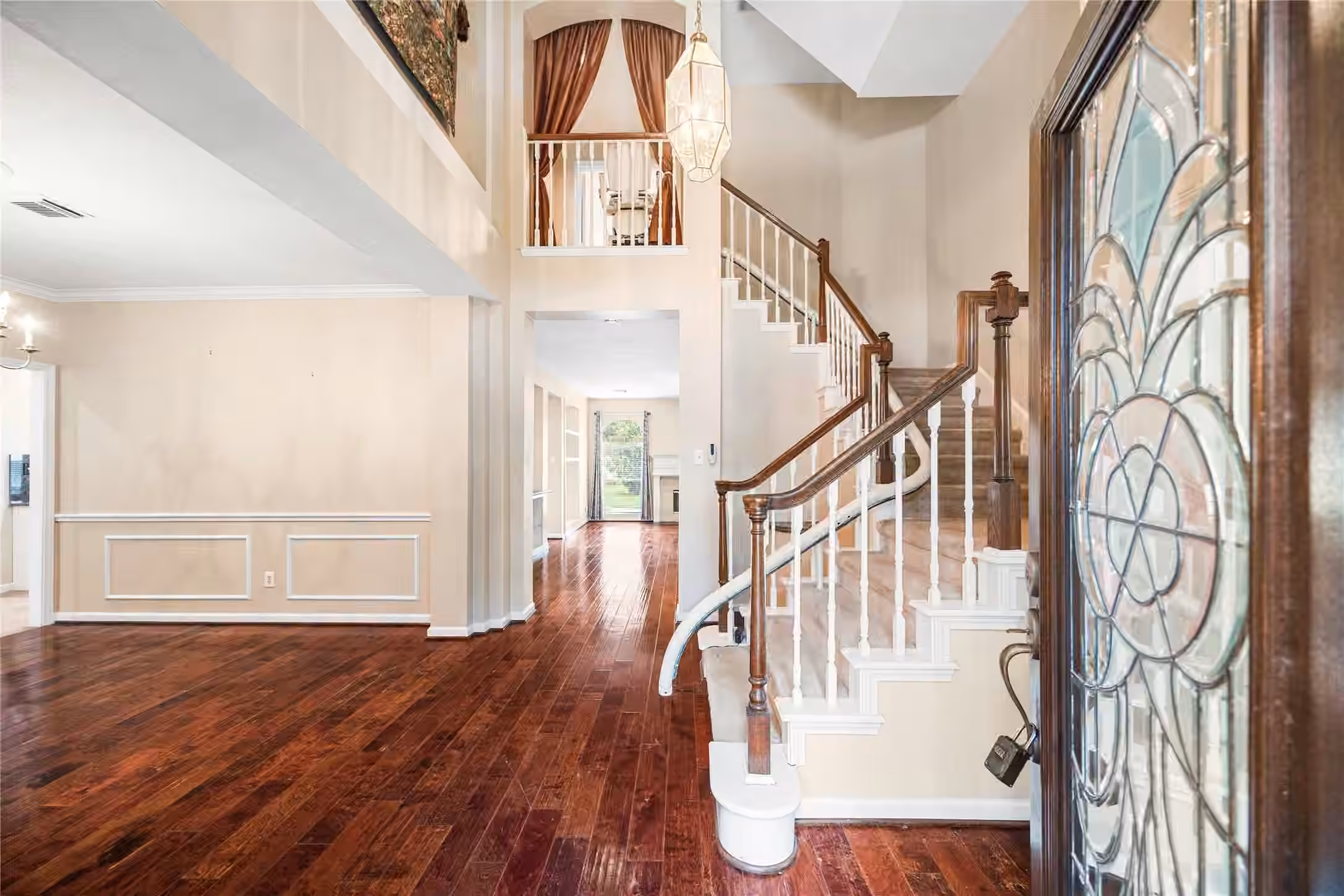 Photo 4 of 12506 Whispering Sands Court, Houston, TX