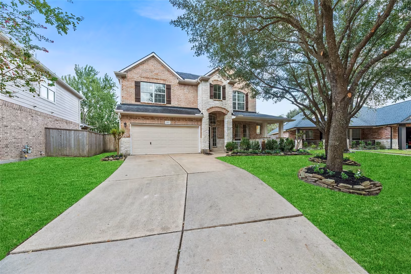 Photo 2 of 12611 N Raven Shore Drive, Cypress, TX
