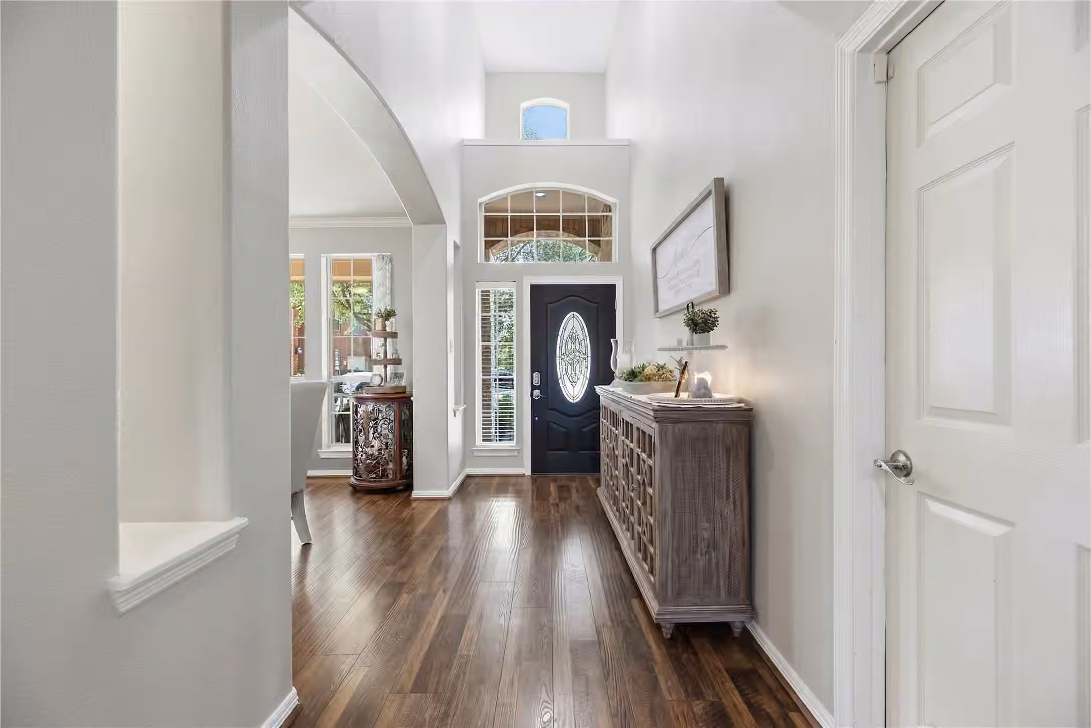 Photo 5 of 12611 N Raven Shore Drive, Cypress, TX
