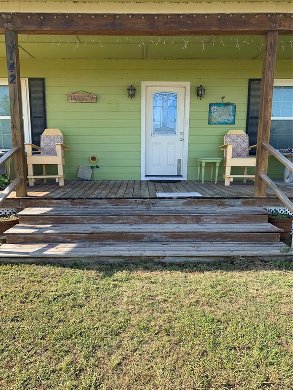 Photo 2 of 142 Tarpon Drive, Palacios, TX