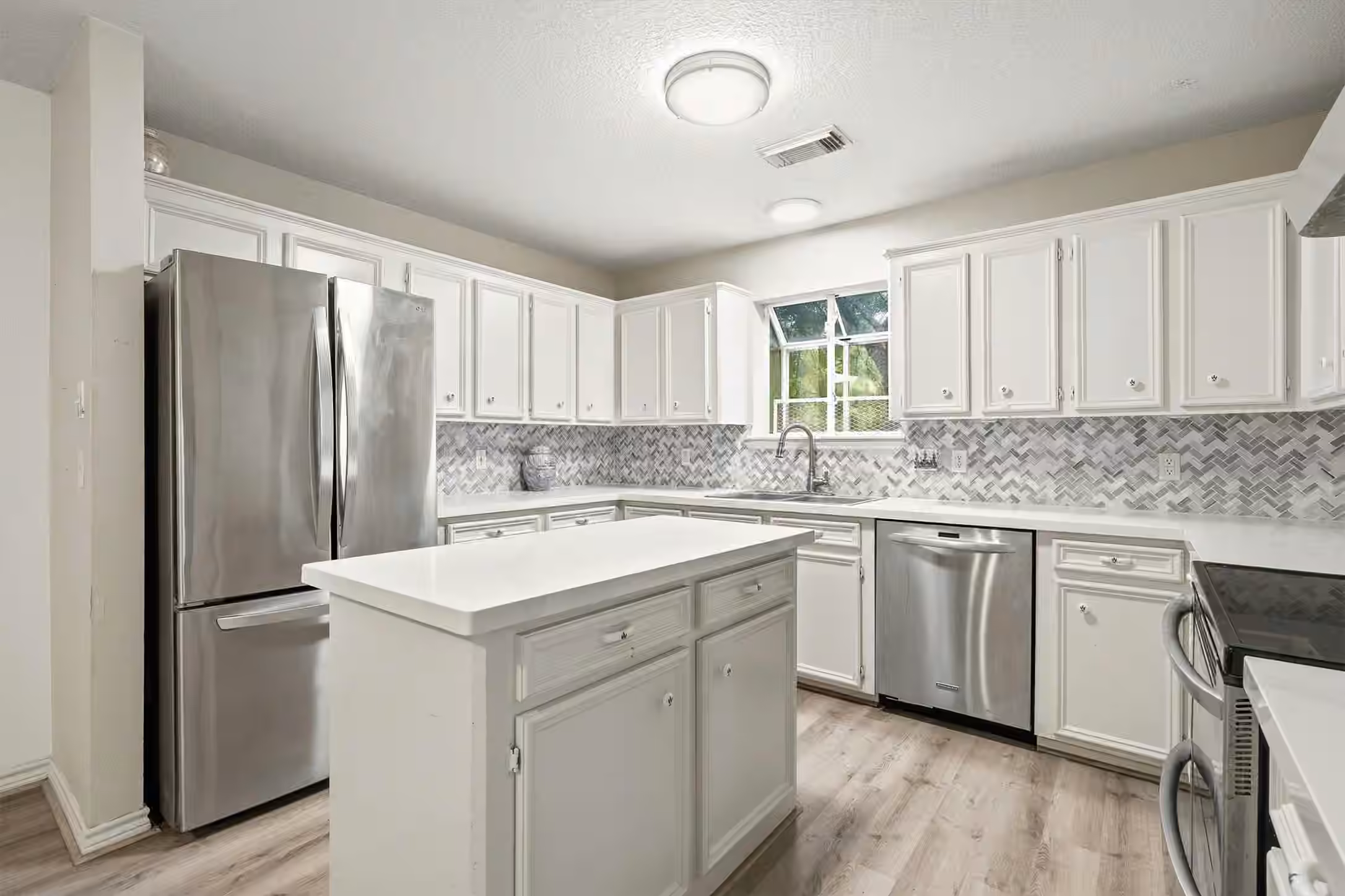 Photo 4 of 38A Woodbranch Drive, New Caney, TX