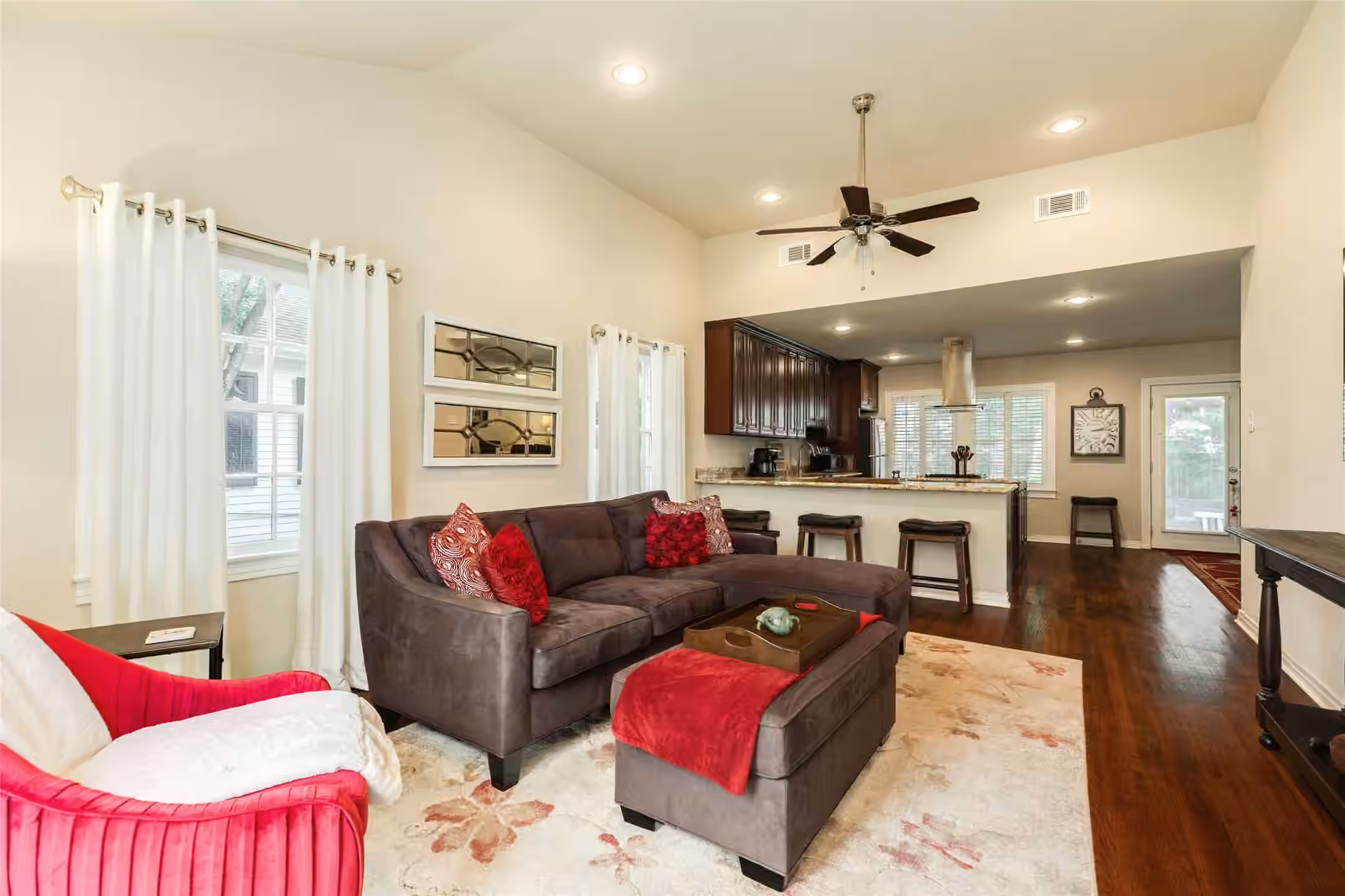 Photo 4 of 4824 Crockett Boulevard, Galveston, TX