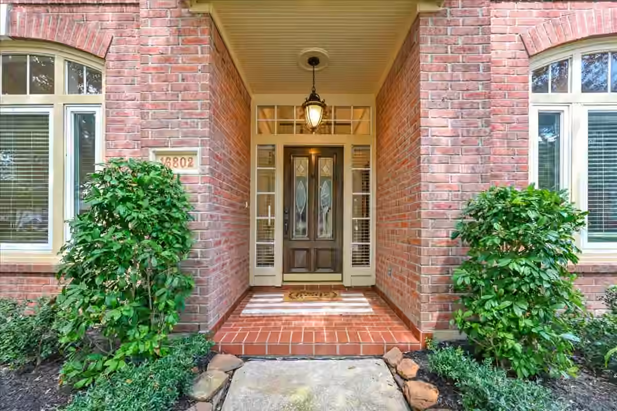 Photo 4 of 16802 Village Corner Court, Houston, TX