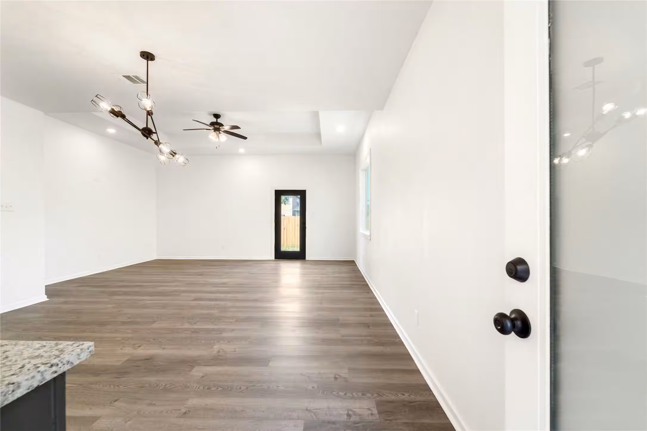 Photo 3 of 4307 Larkspur Street, Houston, TX