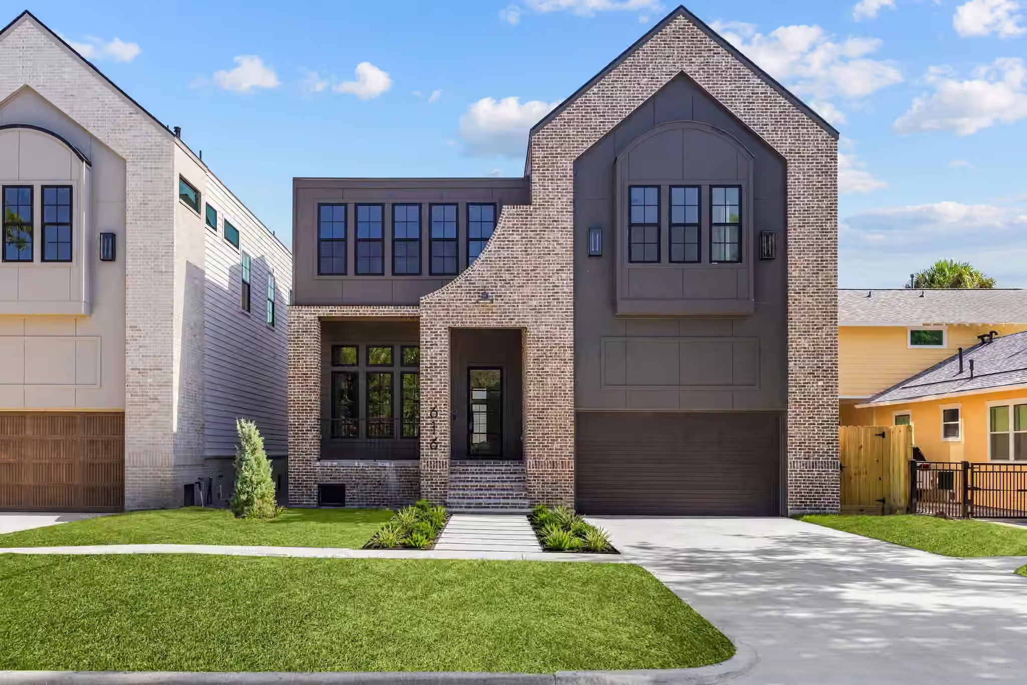 Photo of 616 Ridge Street, Houston, TX 77009