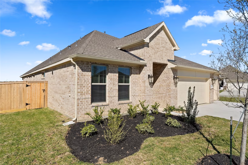 Photo 7 of 1524 Apache Heights Drive, Dayton, TX