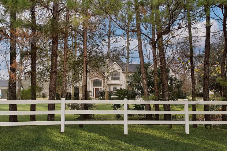 Photo 2 of 11827 Water Oak Drive, Magnolia, TX