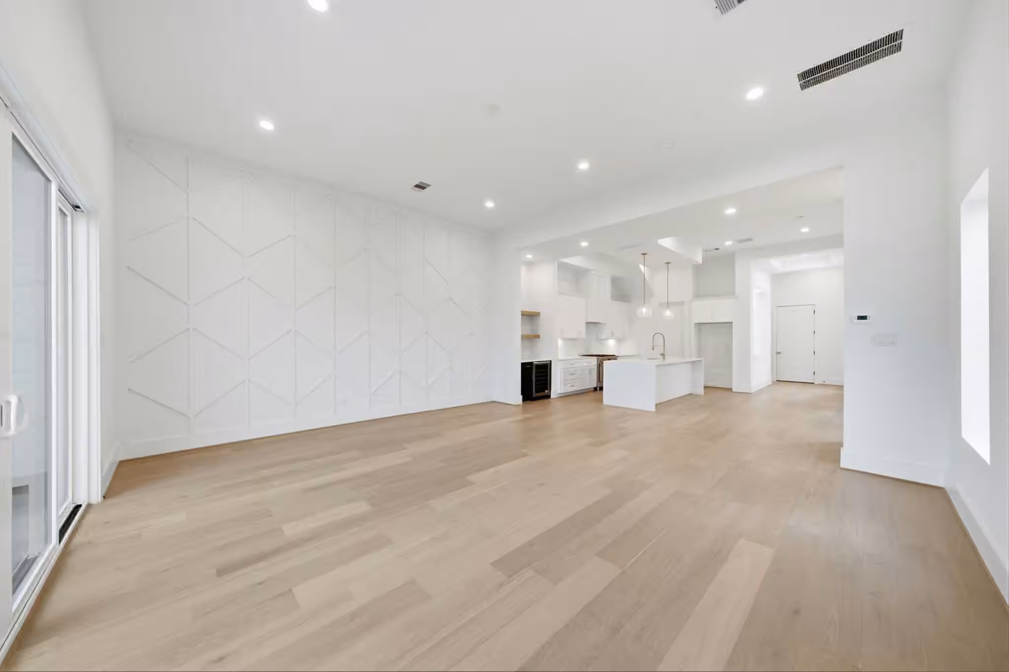Photo 4 of 835 W 25th Street, Houston, TX