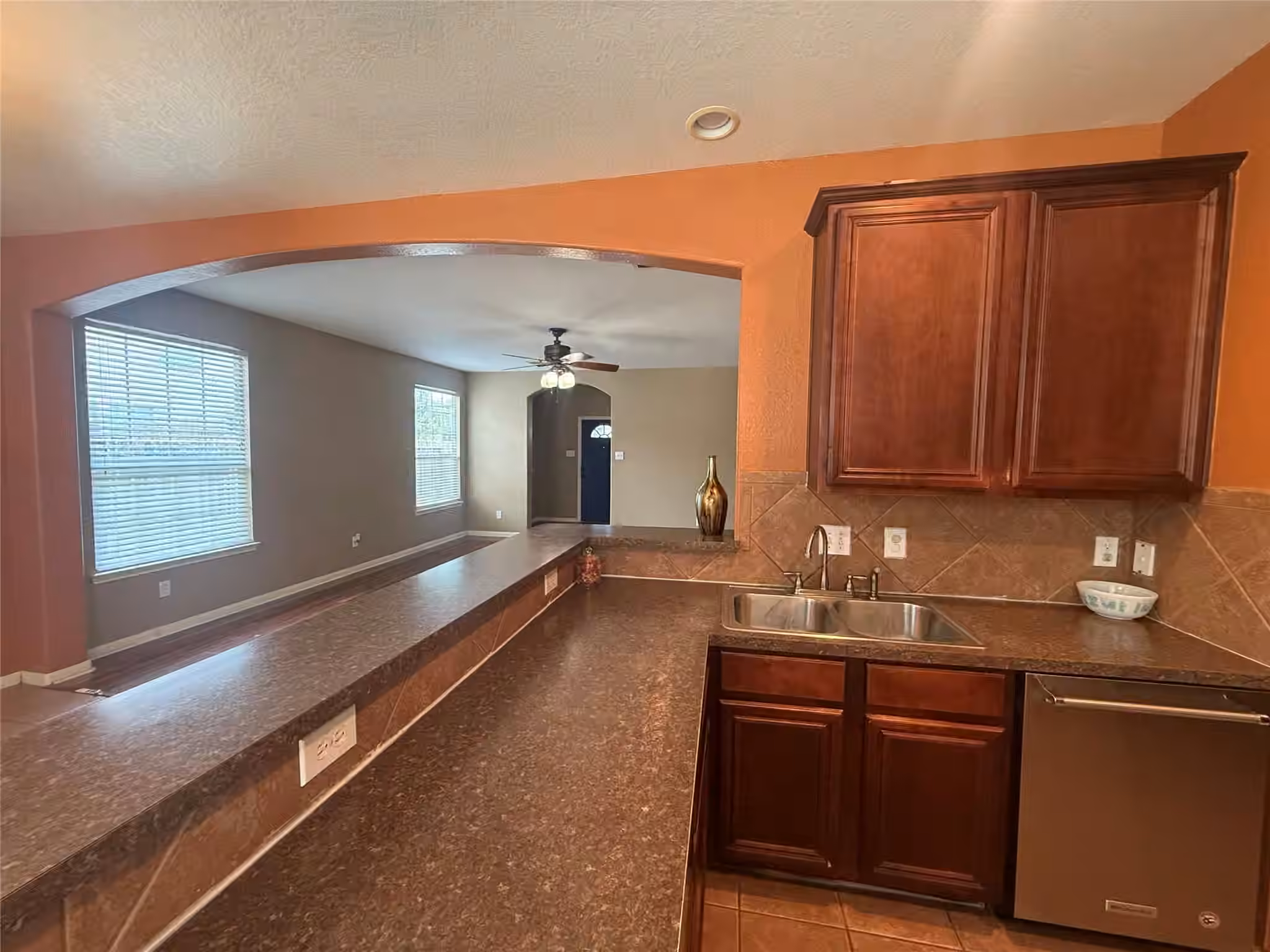 Photo 7 of 9429 Lambright Road, Houston, TX