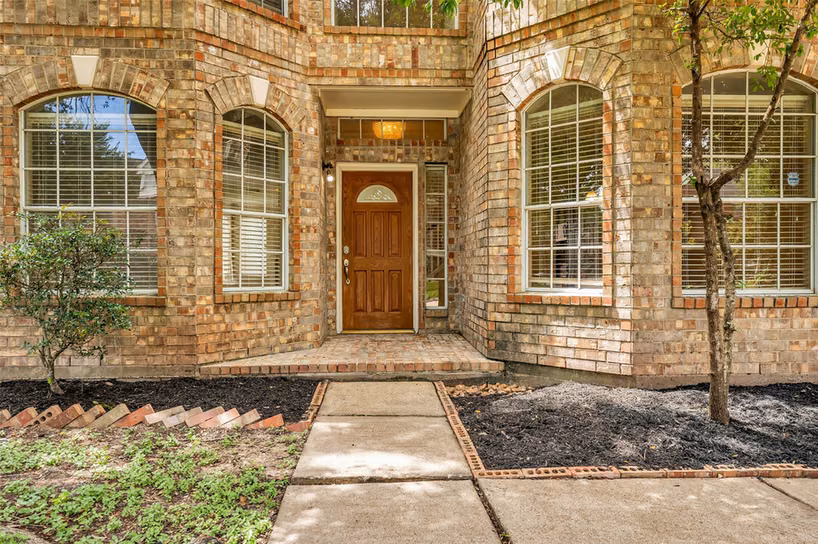 Photo 3 of 12018 Natural Bridges Lane, Sugar Land, TX