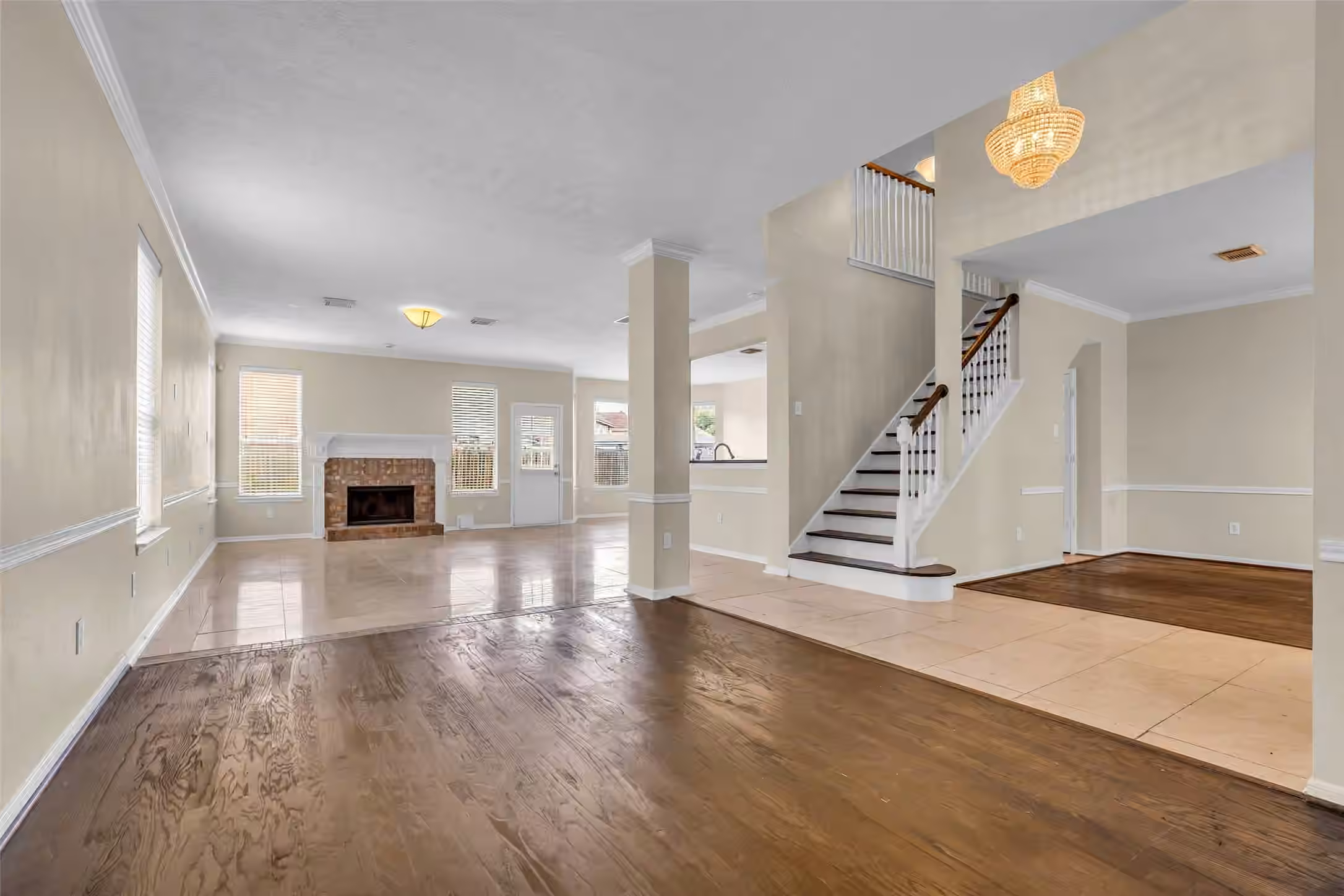 Photo 6 of 12018 Natural Bridges Lane, Sugar Land, TX