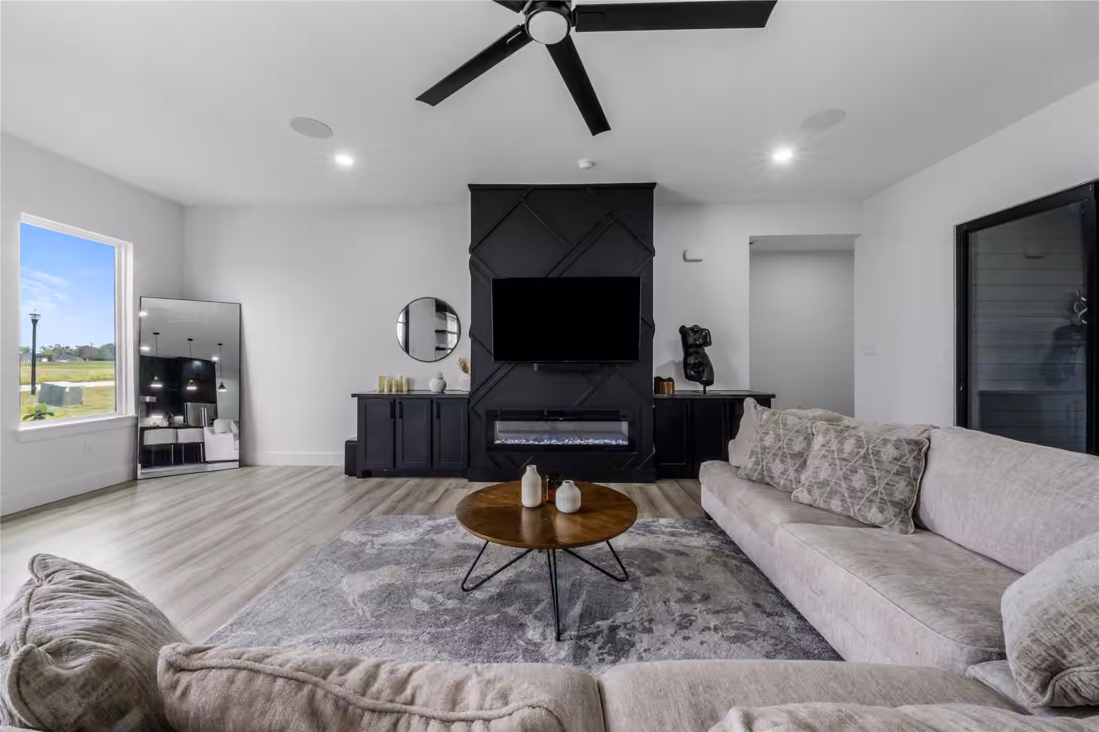 Photo 5 of 5119 Sophie Slanksy Way, Sealy, TX