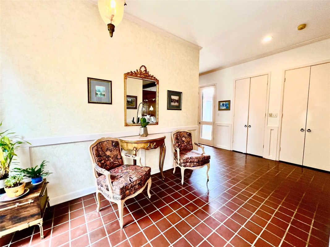 Photo 6 of 5610 Woodway Drive, Houston, TX