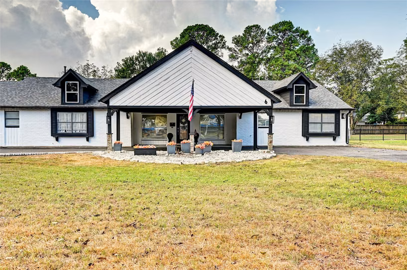 Photo of 6 Oak Hollow Circle, Cypress, TX 77429