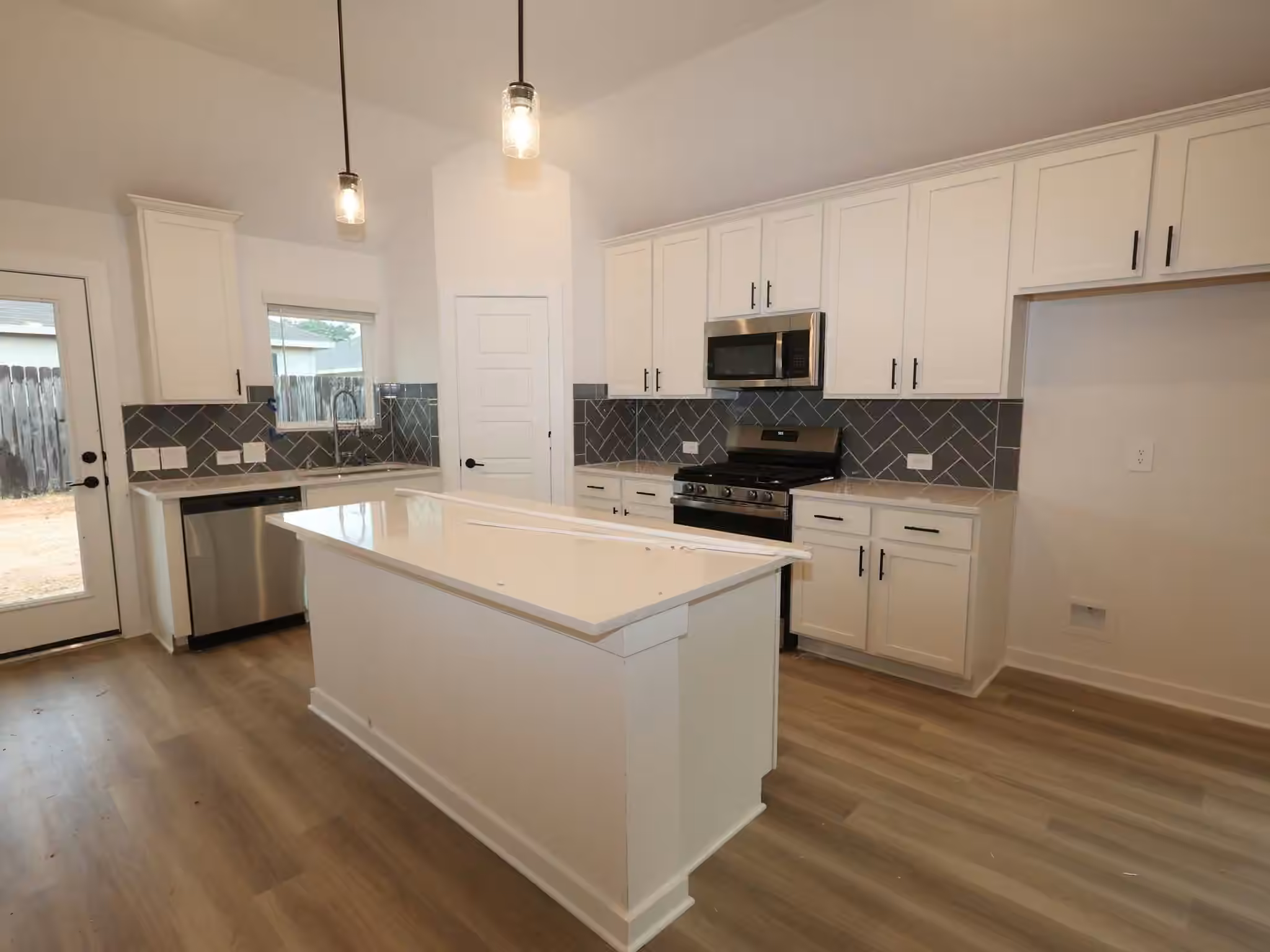Photo 4 of 743 Hackberry Branch Court, Magnolia, TX