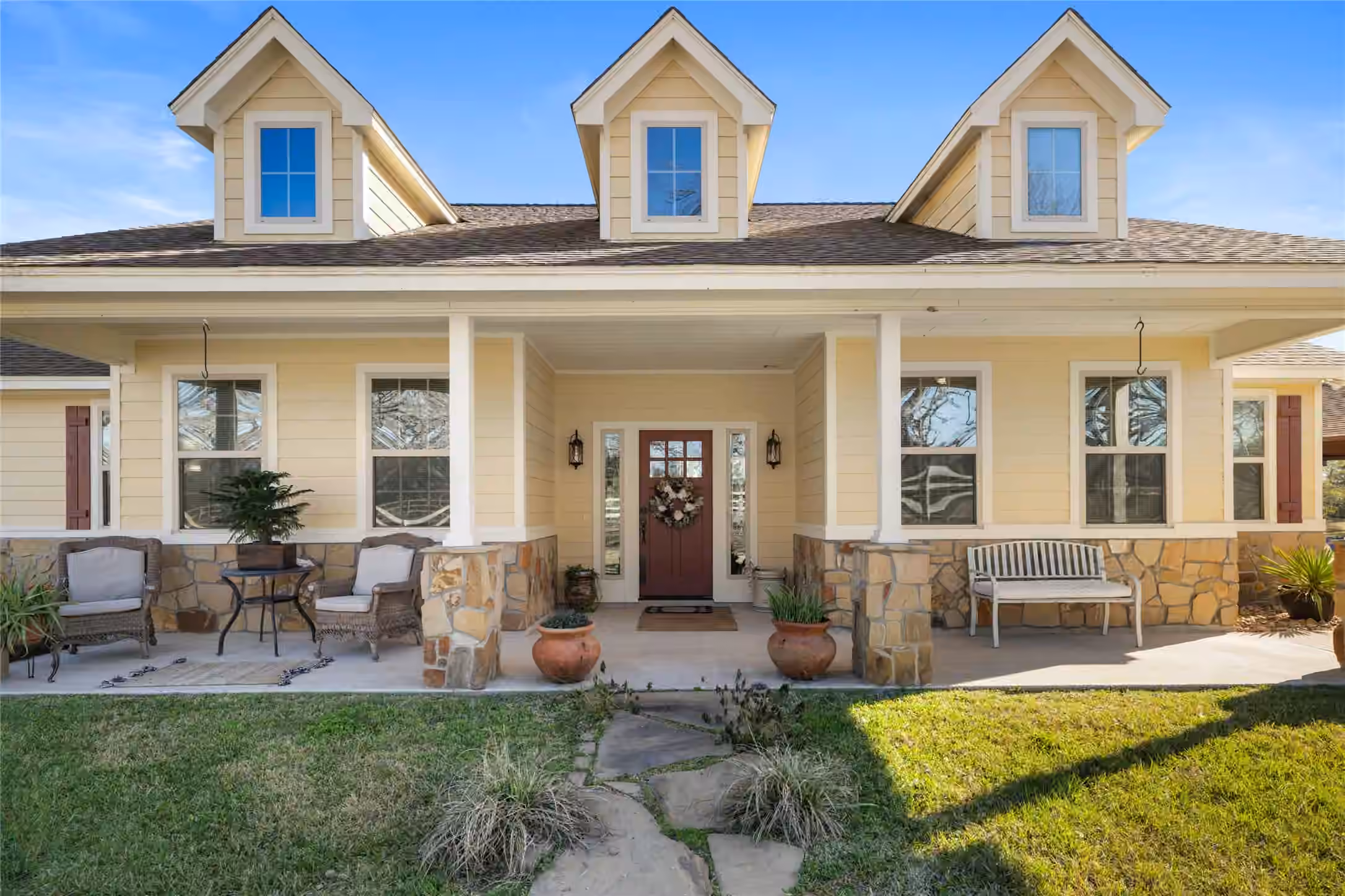 Photo 2 of 9467 Loop Road, Bellville, TX