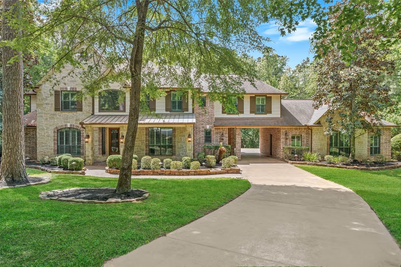 Photo of 10332 Hunter Creek Lane, Conroe, TX 77304