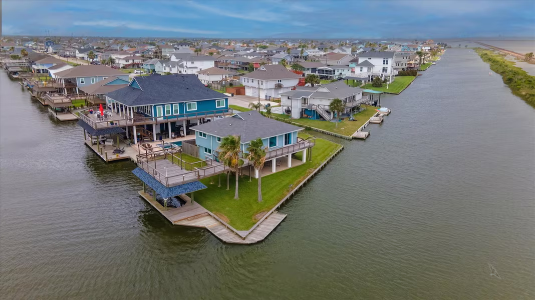 Photo 6 of 354 Ling Street, Bayou Vista, TX