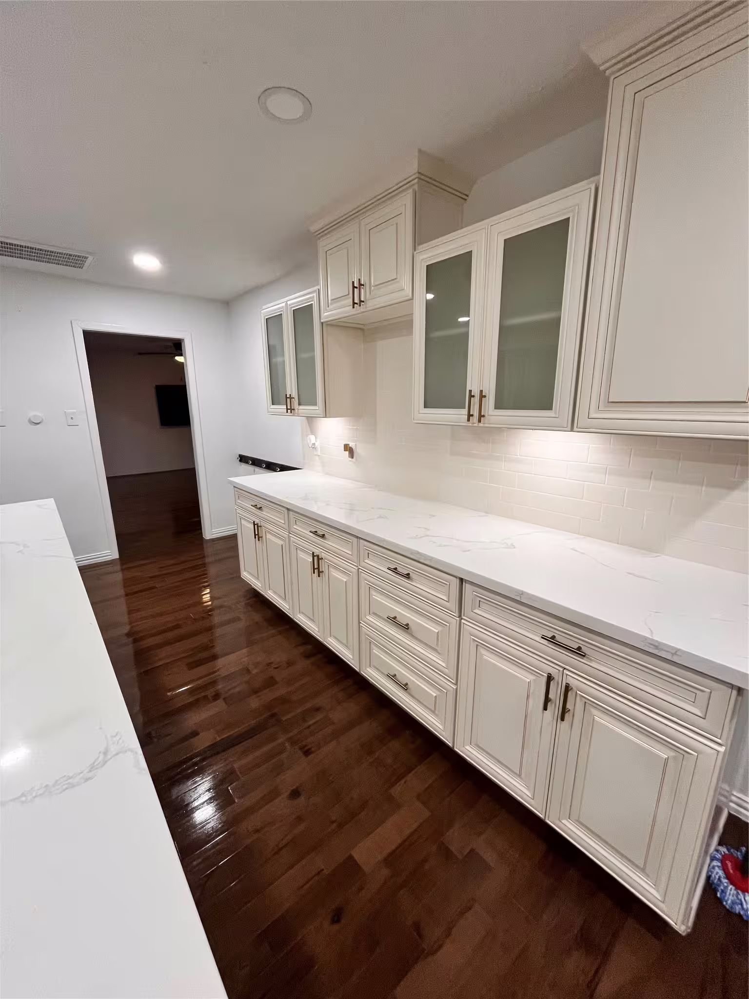 Photo 4 of 1710 Hill Top Lane, Kingwood, TX