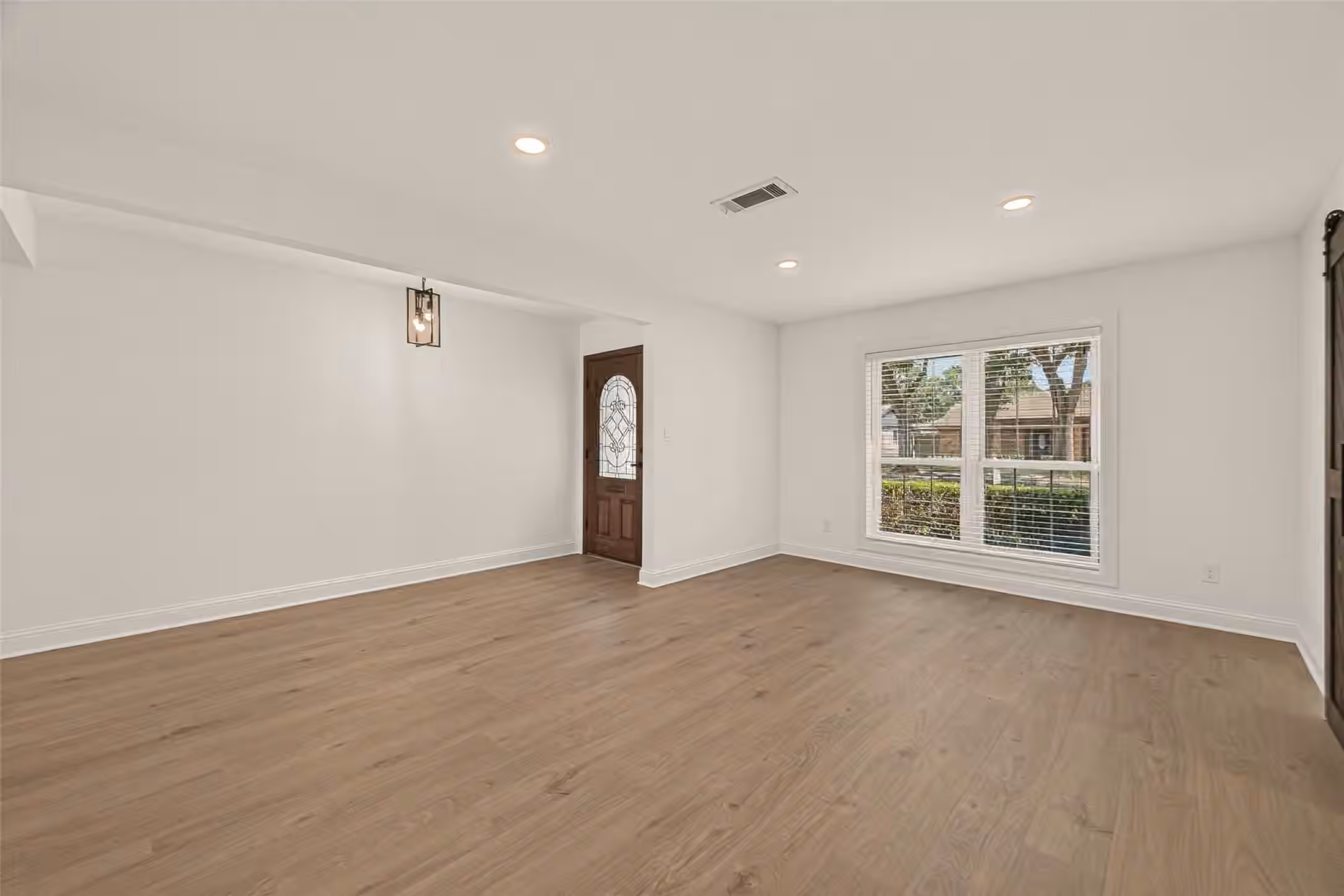 Photo 7 of 5946 Valkeith Drive, Houston, TX