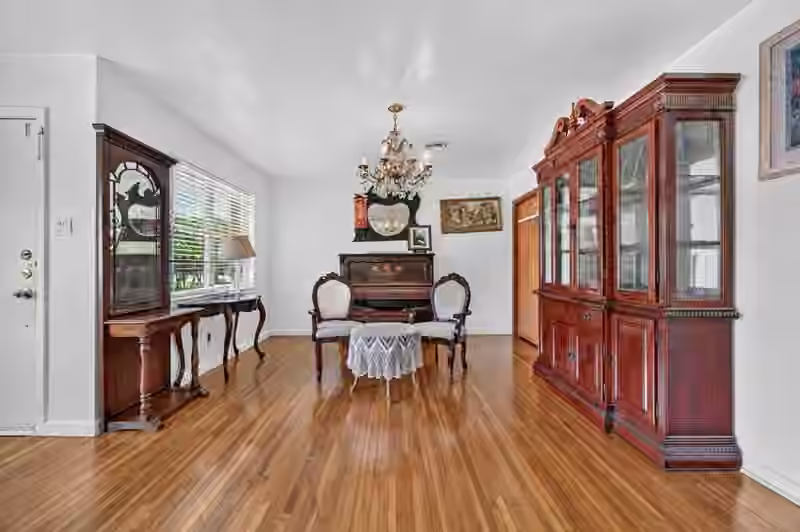 Photo 5 of 3106 Laverne Street, Houston, TX
